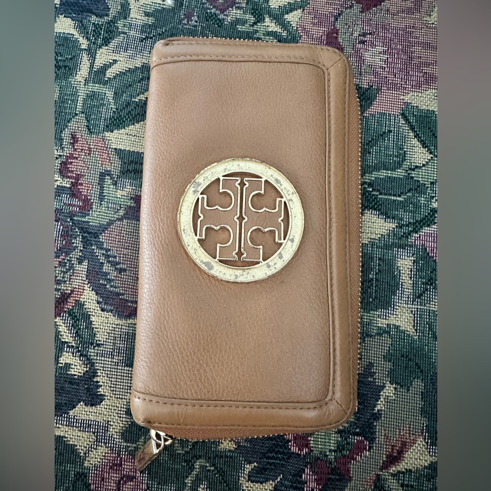 Tory Burch Brown Leather Wallet